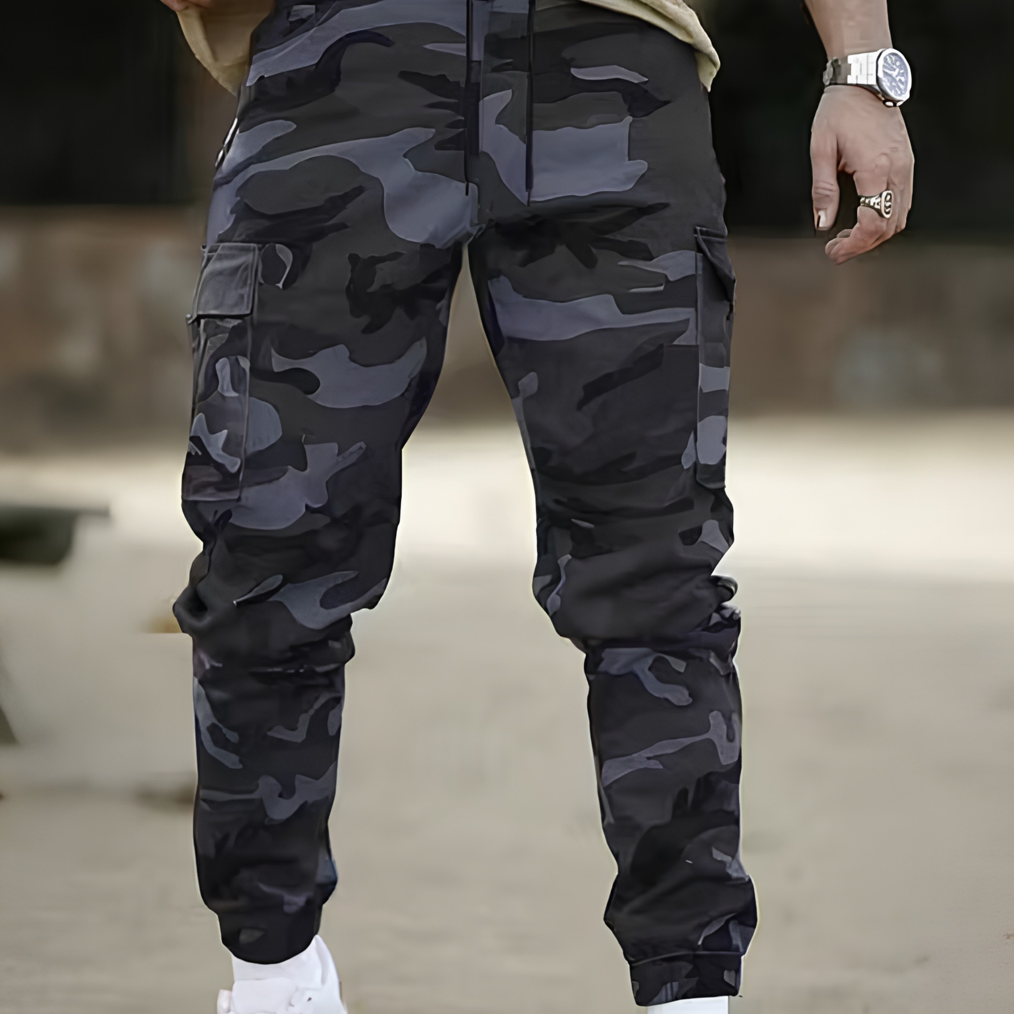 Casual Camo Work Pants — Practical Storage Without Bulky Workwear